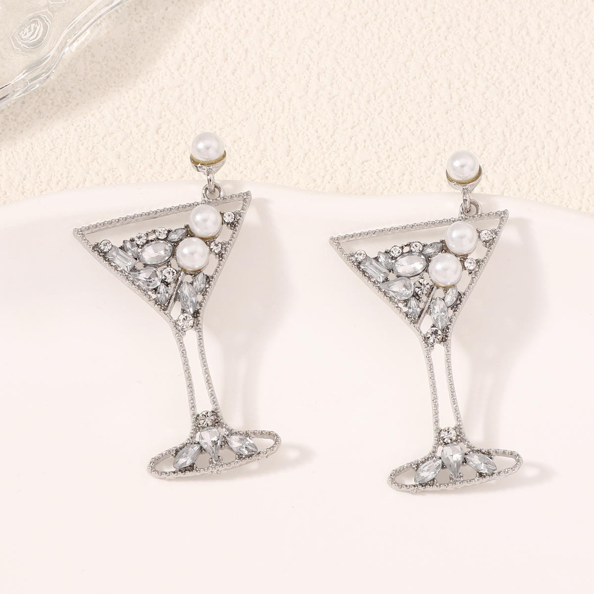 Luxury Lifestyle Niche - Lifestyle diamanten parel wijnglas design damesoorbellen